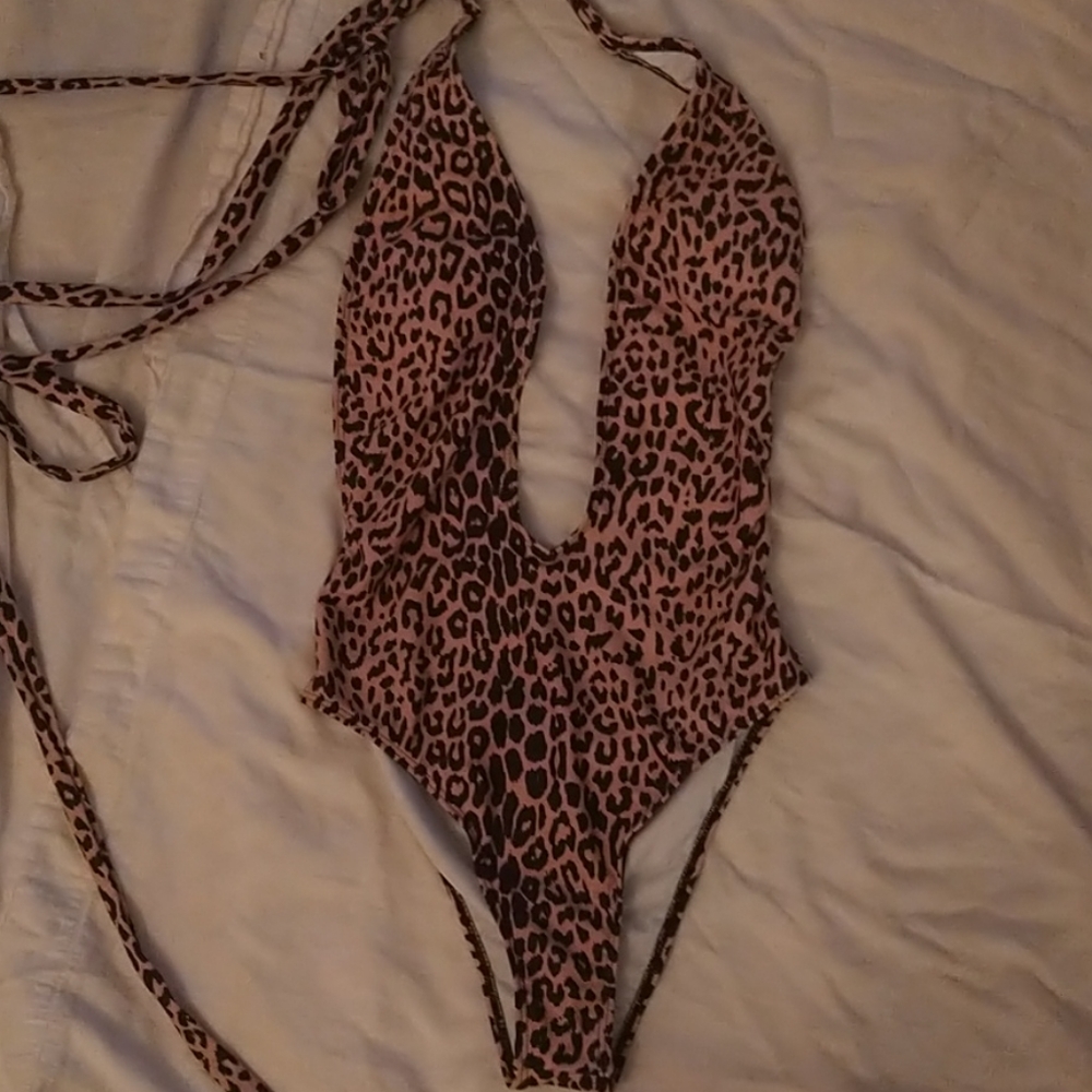 Swimming suit